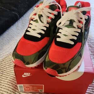 Nike mens Red and Camouflage Sneakers